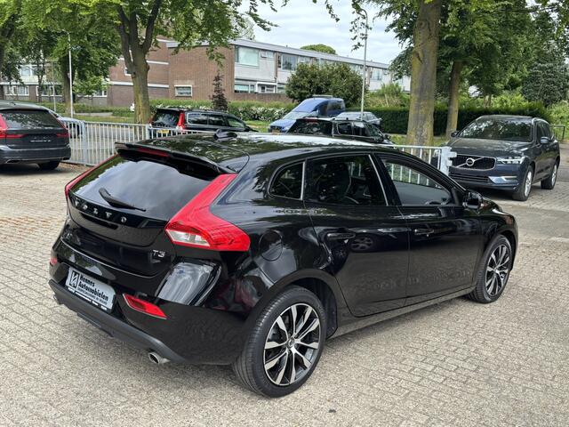 Volvo V40 2.0 T3 Dynamic Edition Pano Standkachel Keyless