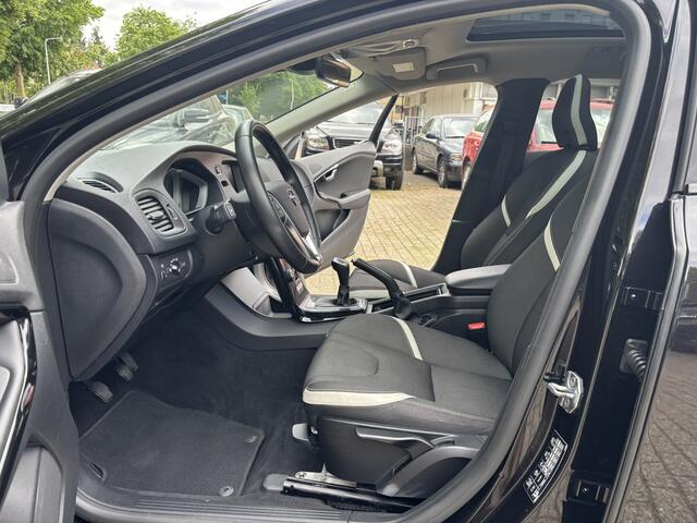 Volvo V40 2.0 T3 Dynamic Edition Pano Standkachel Keyless