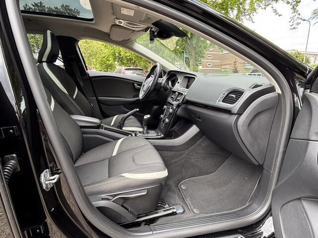 Volvo V40 2.0 T3 Dynamic Edition Pano Standkachel Keyless