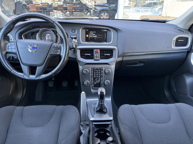 Volvo V40 2.0 T2 Navi Cruise Bluetooth Parkeersensoren