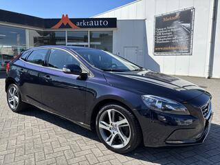 volvo-v40-2.0-t2-navi-cruise-blueto