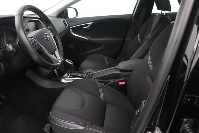 Volvo V40 1.5 T3 Nordic+ | Automaat | Stoelverwarming | Standkachel | Navigatie | 17 Inch