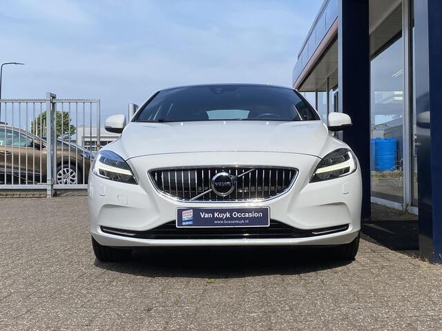 Volvo V40 1.5 T2 Nordic+ / Automaat / NL-Auto / Standkachel / Panodak / Elektr.-Stoel met Geheugen / Stoelverwarming / Cruise-Control / Climate-Control / LED / keyless / Radio-Bluetooth / Navi / Elektr.-Pakket / Camera-Achter / PDC-Achter / 16'' LMV / ENZ.