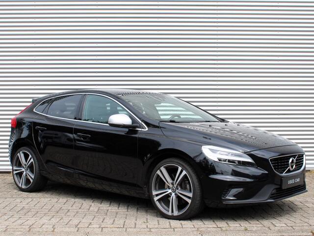 Volvo V40 T3 Automaat Polar+ Sport R-Design / Afneembare Trekhaak/ Standkachel / Panoramadak / 19" velgen / Harman Kardon / Verwarmbare Voorstoelen / Getint Glas