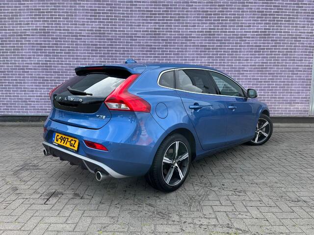 Volvo V40 T3 Automaat Polar+ Sport | R-Design | Panoramadak | PRemium Audio | Camera | Park Pilot | DAB+ | Keyless | Extra getint glas