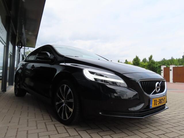 Volvo V40 2.0 T3 Dynamic Edition Ecc Led Navi Pano Pdc 2018