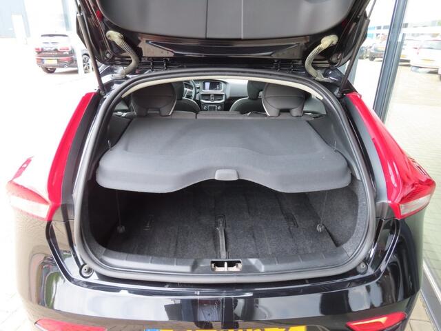 Volvo V40 2.0 T3 Dynamic Edition Ecc Led Navi Pano Pdc 2018