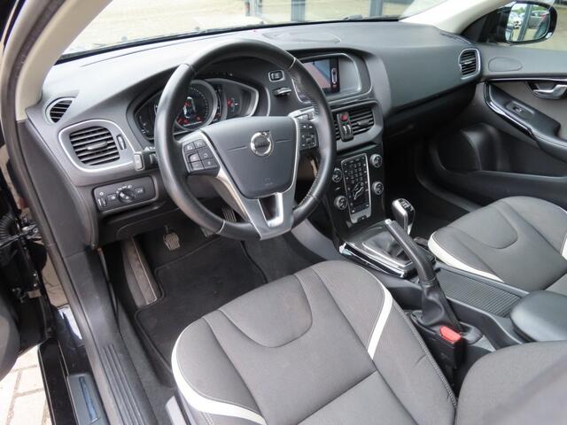 Volvo V40 2.0 T3 Dynamic Edition Ecc Led Navi Pano Pdc 2018