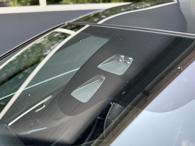 Volvo V40 2.0 D3 150pk Automaat Polar+ Sport R-Design Panorama Harman Kardon Navi Winterpakket Camera Half leer