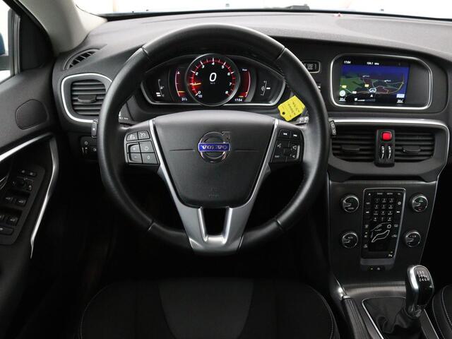 Volvo V40 2.0 T2 Momentum | Navigatie | Parkeerhulp | Climate control | Bluetooth | Cruise control