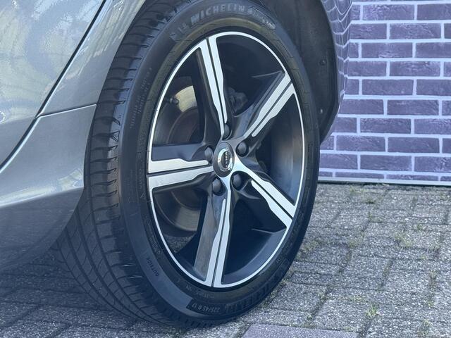 Volvo V40 2.0 D2 R-Design | LED | High Perfomance audio | Parkeersensoren | Sport stoelen |