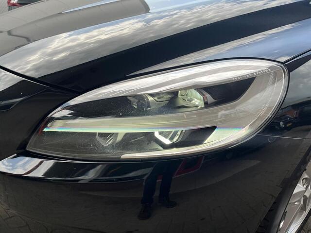 Volvo V40 2.0 T2 122PK LED koplampen/Navi/Parkeersensoren voor+achter Onderhoudshistorie