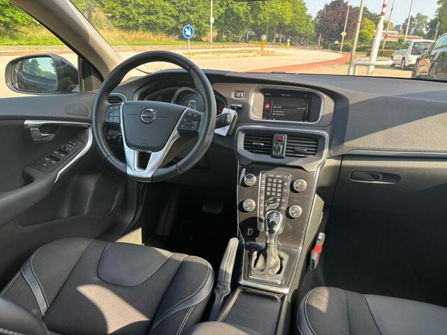 Volvo V40 1.5 T2 Polar+ | Automaat | Navi | Parkeerhulp