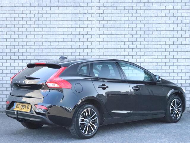 Volvo V40 2.0 T2 Nordic+ | Navigatie | Trekhaak | Stoelverwarming |