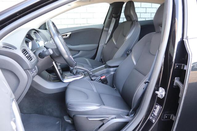 Volvo V40 2.0 T2 Nordic+ | Navigatie | Trekhaak | Stoelverwarming |