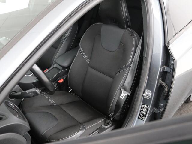 Volvo V40 2.0 T2 Nordic+ | Stoelverwarming | Harman/Kardon | LED | Cruise control | Navigatie | Bleutooth | Climate control
