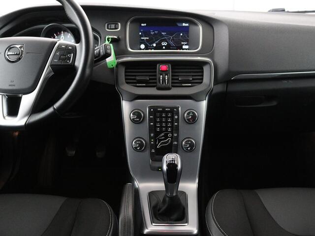 Volvo V40 2.0 T2 Nordic+ | Stoelverwarming | Harman/Kardon | LED | Cruise control | Navigatie | Bleutooth | Climate control