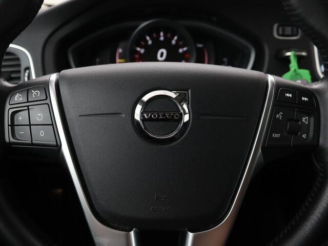 Volvo V40 2.0 T2 Nordic+ | Stoelverwarming | Harman/Kardon | LED | Cruise control | Navigatie | Bleutooth | Climate control