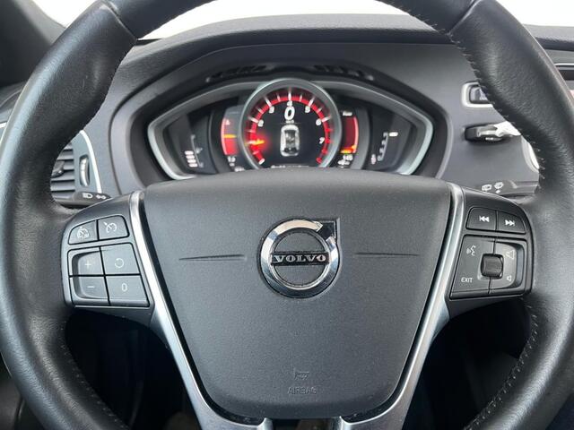 Volvo V40 1.5 T2 122PK Automaat Momentum LED/NAVI/ACHTERUITRIJCAMERA