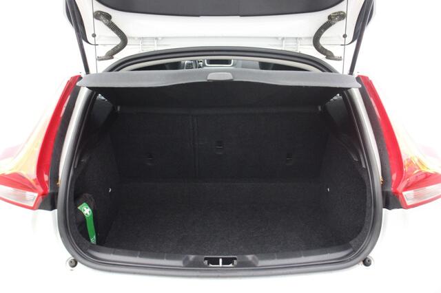 Volvo V40 1.5 T2 Polar+ Automaat - Navi, Camera, Cruise, Stoelverw.