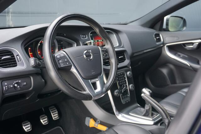 Volvo V40 2.0 T2 R-Design | Origineel NL | 1ste Eigenaar | Leder | Navigatie | Cruise Control |