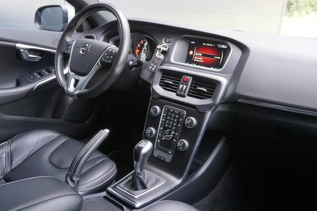 Volvo V40 2.0 T2 R-Design | Origineel NL | 1ste Eigenaar | Leder | Navigatie | Cruise Control |