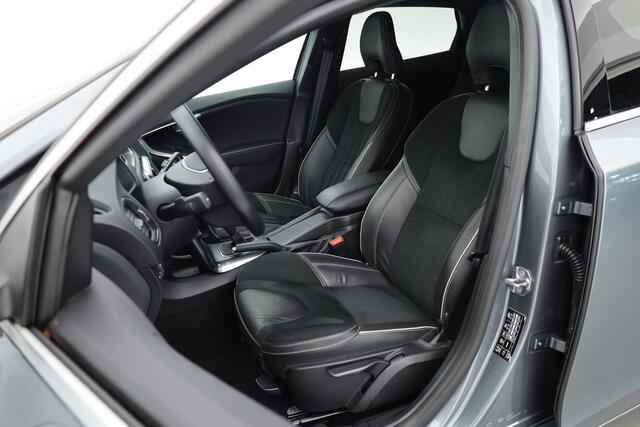 Volvo V40 2.0 T2 R-Design | Navi | Cruise | Camera | Stoelverw. | PDC A | 17'' | Clima