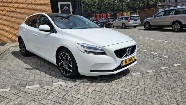 Volvo V40 1.5 T3 Dynamic Edition