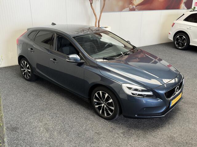 Volvo V40 1.5 T2 MOMENTUM LEDER NAVIGATIE CRUISE CONTROL CLIMATE CONTROL BLUETOOTH TELEFOON MEDIA VOORBEREIDING TREKHAAK ZEER MOOI !! 3010