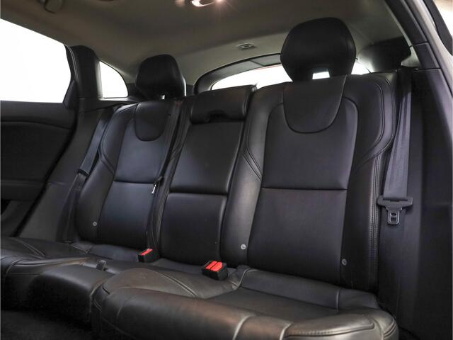 Volvo V40 2.0 D2 Inscription Memory Seat | Stoelverwarming | panoramadak | Camera | lederen bekleding