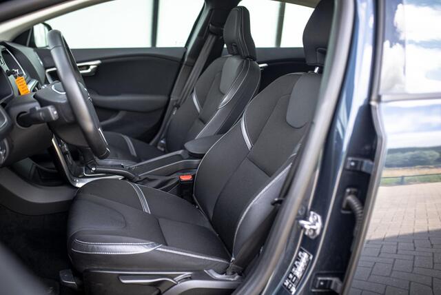 Volvo V40 1.5 T2 Polar+ | Cruise Control | Automaat | Stoelverwarming | LED | PDC | Climate Control | Volvo On Call |