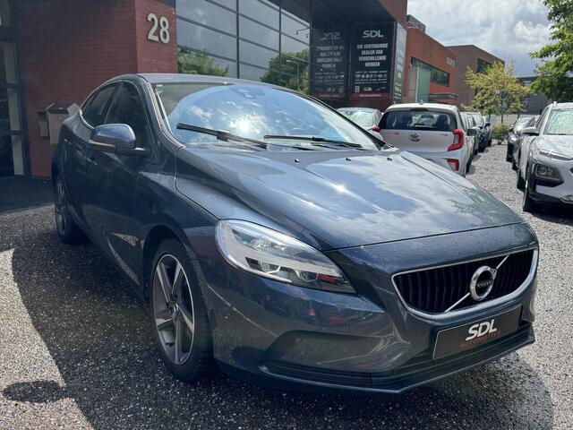 Volvo V40 2.0 T2 Kinetic // FULL LED // NAVI // PDC // CLIMA // BLUETOOTH //