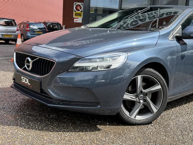 Volvo V40 2.0 T2 Kinetic // FULL LED // NAVI // PDC // CLIMA // BLUETOOTH //