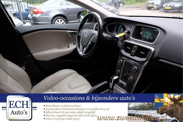Volvo V40 2.0 T2 150 pk Summum, Panoramadak, Leer, Trekhaak, Stoelverwarming, Elektr. stoel