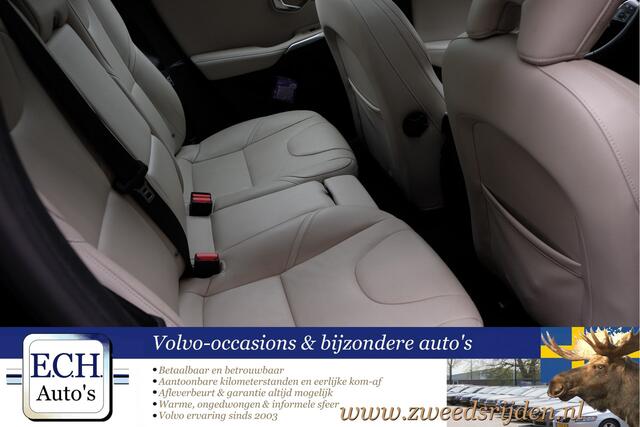 Volvo V40 2.0 T2 150 pk Summum, Panoramadak, Leer, Trekhaak, Stoelverwarming, Elektr. stoel