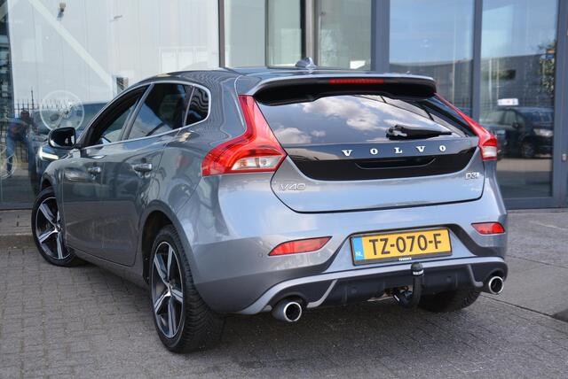 Volvo V40 2.0 D3 Polar+ Sport R Design | Panodak | NAP | 2de eigenaar | Trekhaak