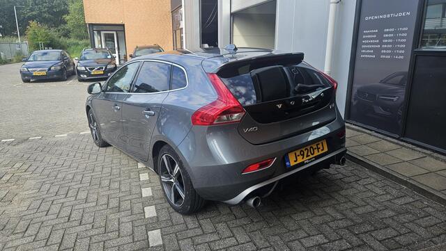 Volvo V40 1.5 T3 R-Design