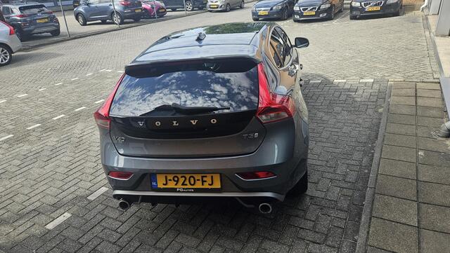 Volvo V40 1.5 T3 R-Design