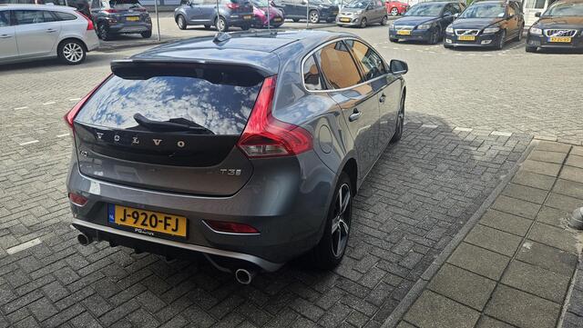 Volvo V40 1.5 T3 R-Design