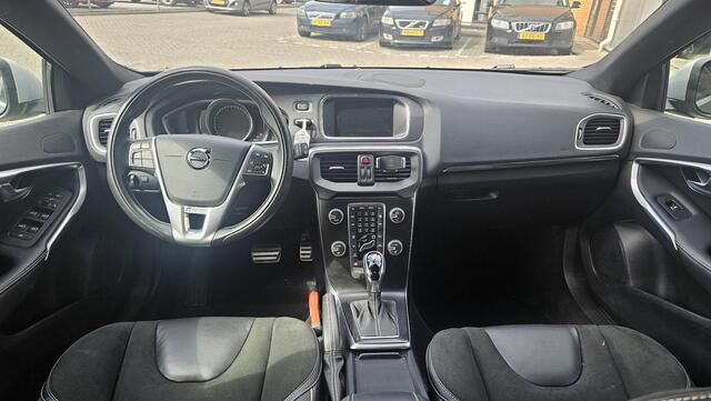 Volvo V40 1.5 T3 R-Design