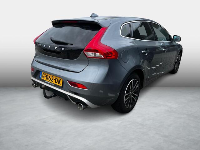 Volvo V40 1.5 T3 Polar+ Sport | Trekhaak | Harman/Kardon | Panoramadak | Parkeercamera | Parkeersensoren | Keyless entry/start | Regensensor | DAB | Extra getint glas |