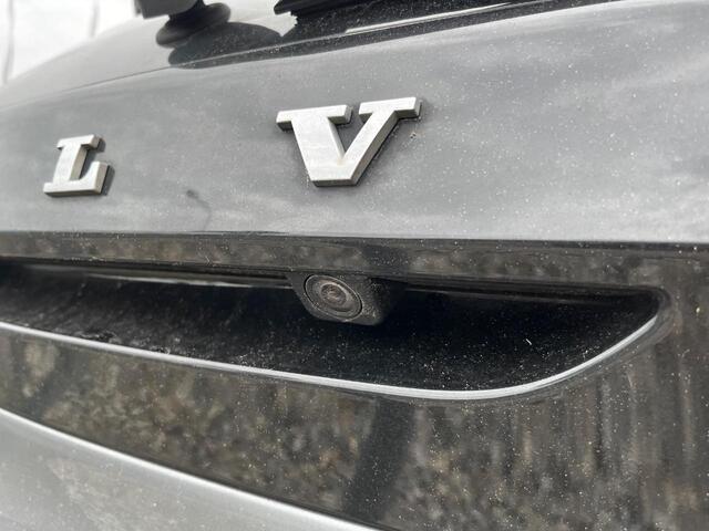 Volvo V40 1.5 T3 Polar+ Sport | Trekhaak | Harman/Kardon | Panoramadak | Parkeercamera | Parkeersensoren | Keyless entry/start | Regensensor | DAB | Extra getint glas |