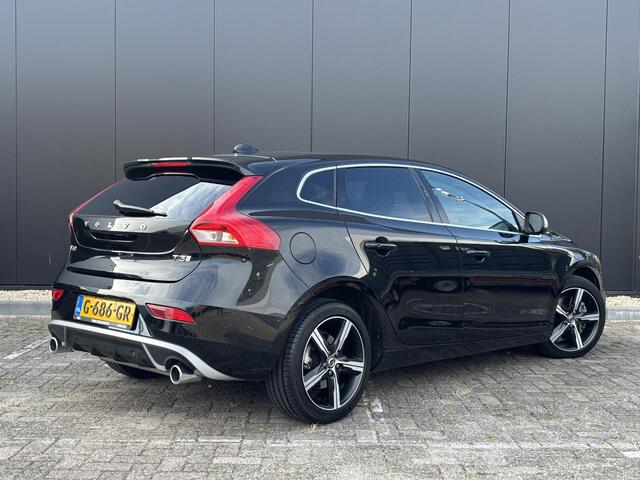 Volvo V40 1.5 T3 Polar+ Sport panorama dak/ park assist v + A +camera/ extra getint glas/ stoelverwarming/ harman kardon audio