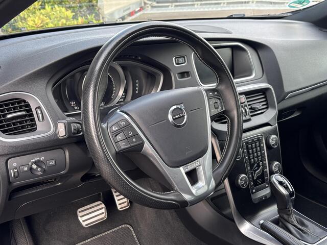 Volvo V40 1.5 T3 Polar+ Sport panorama dak/ park assist v + A +camera/ extra getint glas/ stoelverwarming/ harman kardon audio