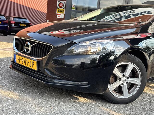 Volvo V40 2.0 T2 Momentum // NAVI // CLIMA // CRUISE // TREKHAAK // LICHT METALEN VELGEN