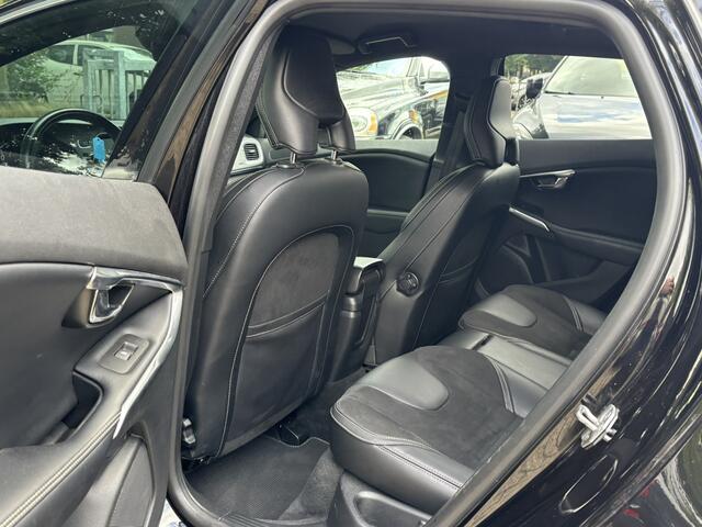 Volvo V40 2.0 T2 225pk R-Design PDC camera Stoelverwarming Heico