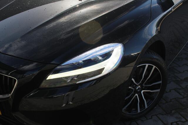 Volvo V40 1.5 T2 Polar+ | Incl. 12 maanden garantie | Automaat | Trekhaak | Navigatie | Bluetooth | Lichtmetalen velgen | Stoelverwarming | Parkeersensoren | Cruise control