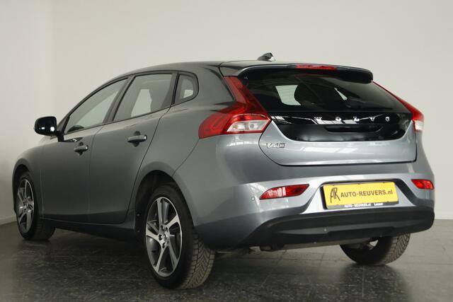 Volvo V40 2.0 T2 Momentum / LED / Navi / Cam / Cruisecontrol