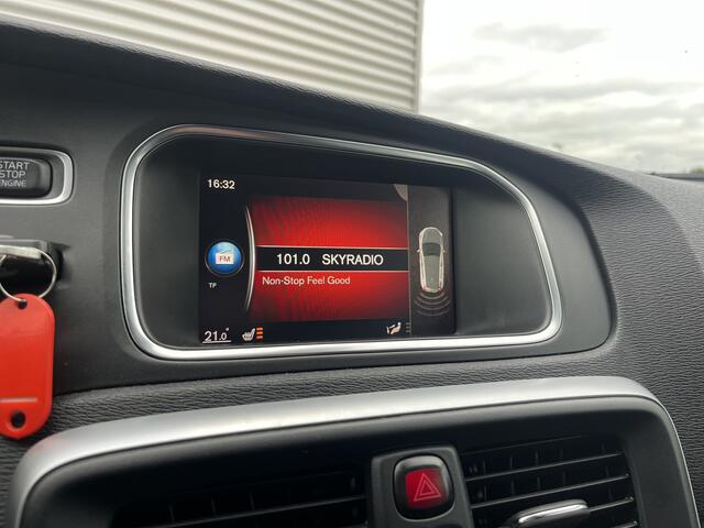 Volvo V40 2.0 D3 Business Sport | Nieuw Binnen! | Automaat | Stoelverwarming | Navi