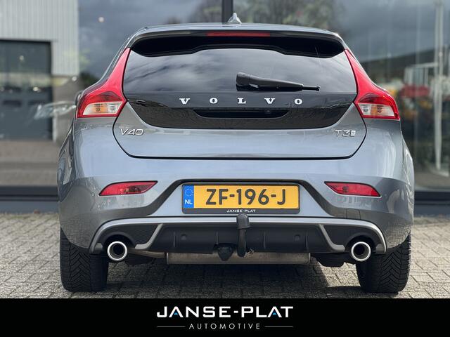 Volvo V40 1.5 T3 Polar+ R-Design AUT | Pano | Trekhaak | Leder |
